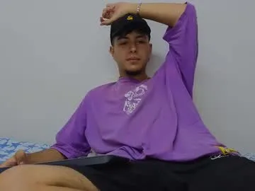 ChloeRosses – webcam model profile photo Image 12