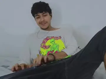 ChloeRosses – webcam model profile photo Image 7