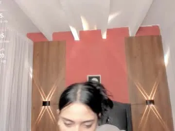 MhiaTaylor – webcam model profile photo Image 5