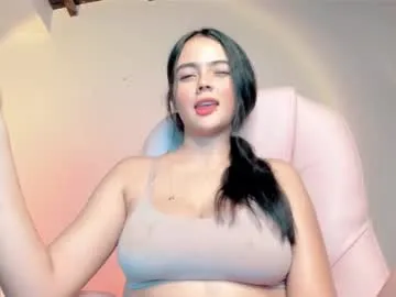 MhiaTaylor – webcam model profile photo Image 6