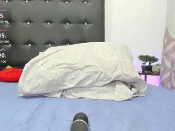 SkyEyesLuna – webcam model profile photo Image 13