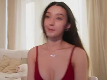 sarasuo – webcam model profile photo