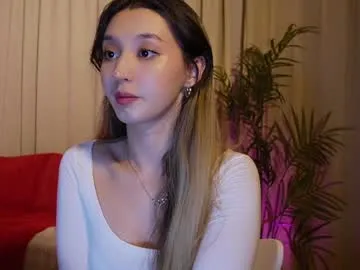 AylaStrange – webcam model profile photo Image 6