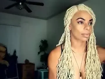 RenataVale – webcam model profile photo Image 15