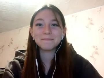LuckyStarYou – webcam model profile photo Image 2