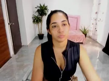 KpKpR – webcam model profile photo Image 10