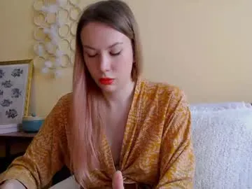 mystic_bunny – webcam model profile photo Image 3