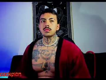 Donovan_Desmond – webcam model profile photo Image 11