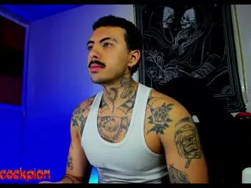 Donovan_Desmond – webcam model profile photo Image 17