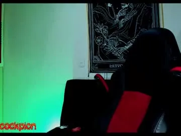 Donovan_Desmond – webcam model profile photo Image 19