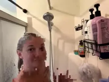 PaulinaSwift – webcam model profile photo Image 2