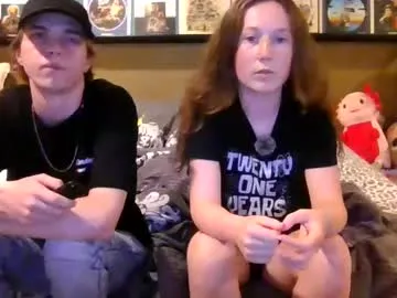 CARMIYNNA – webcam model profile photo Image 3