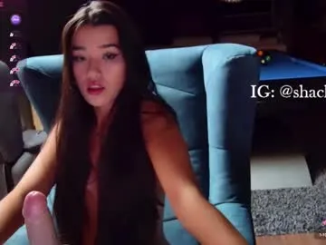 MadameCrowford – webcam model profile photo Image 7