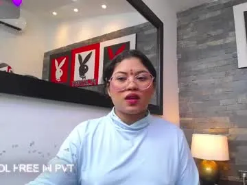 DeboraGil – webcam model profile photo Image 9