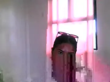 AbrilSilva – webcam model profile photo Image 2