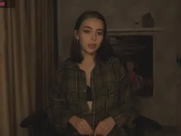 CamilaAlzate – webcam model profile photo Image 15