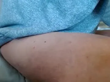 MhiaTaylor – webcam model profile photo Image 2