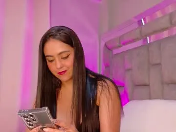 AureliaDoux – webcam model profile photo Image 11