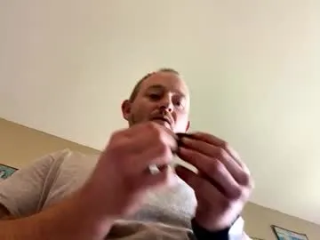 BrunetteSara – webcam model profile photo Image 3