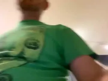 BrunetteSara – webcam model profile photo Image 4