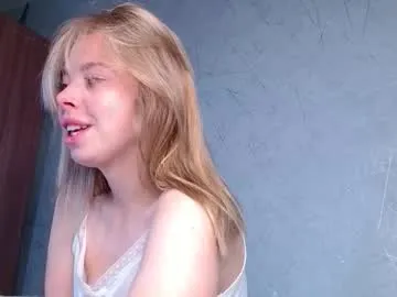 LindyVSAndy – webcam model profile photo Image 4