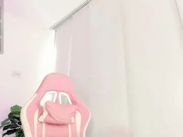 DafneThompson – webcam model profile photo Image 18