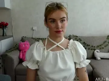 HornyGirlH – webcam model profile photo Image 10