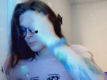 Live with spooky_ghost_girl on FliCam