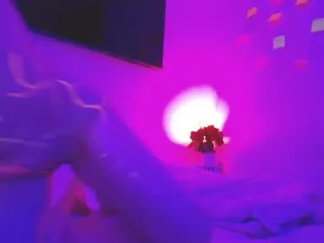 LorrySkye – webcam model profile photo Image 8