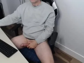 KarolBrand – webcam model profile photo Image 6