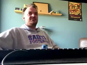 AAASuck – webcam model profile photo Image 2