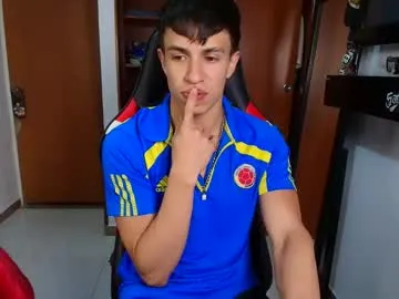 pizza_biceps – webcam model profile photo Image 5