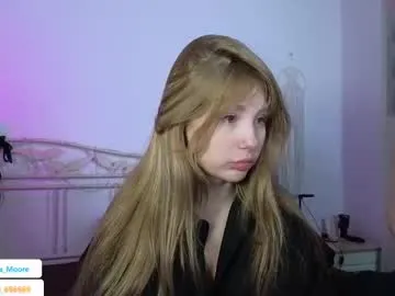 Akiravega – webcam model profile photo Image 3