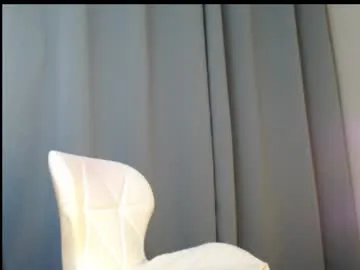 SashaShin – webcam model profile photo Image 6