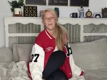 Violeta_Stonee – webcam model profile photo Image 6