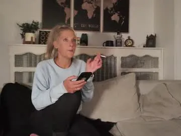 Violeta_Stonee – webcam model profile photo Image 7