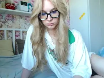 CheerryX – webcam model profile photo Image 10