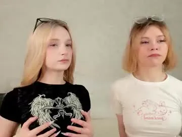 Live with VioletPearson on FliCam Image 1