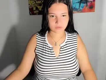 DenLina – webcam model profile photo Image 6