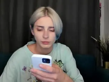 LIISAMENDEZ – webcam model profile photo Image 13