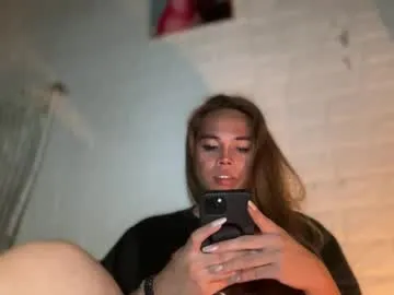 Manu_bauer – webcam model profile photo Image 3