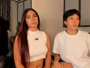 HugeTitties – webcam model profile photo Image 17