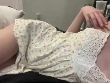 FitnessBunny – webcam model profile photo Image 2