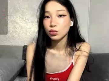 LunaKrismas – webcam model profile photo Image 5