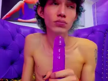 Live with thanier_18 on FliCam