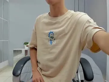 SarahMonclair – webcam model profile photo Image 15