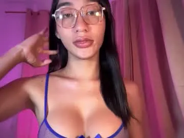 chloe_cherry21 – webcam model profile photo Image 7