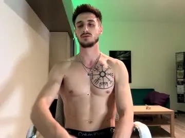 Amylewiss – webcam model profile photo Image 14