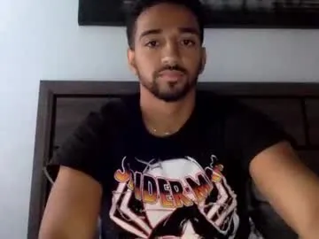 boysgang_sex – webcam model profile photo Image 17