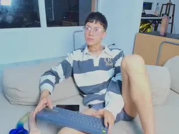 paroncho – webcam model profile photo Image 7